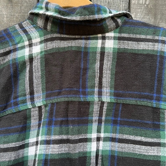AMERICAN Eagle Oversized Fit Flannel size Small - Picture 6 of 11